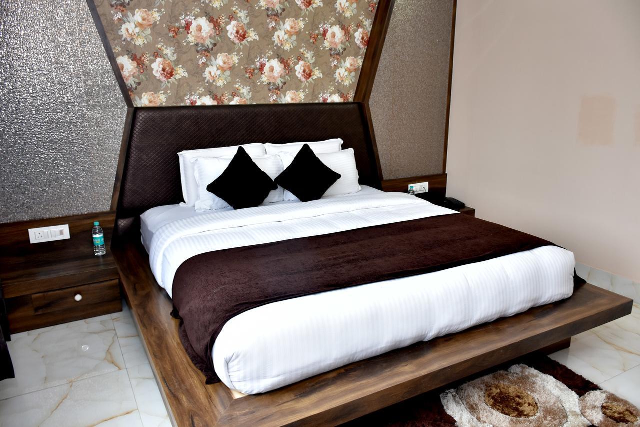Kishanganj Hotel Daftari Palace מראה חיצוני תמונה