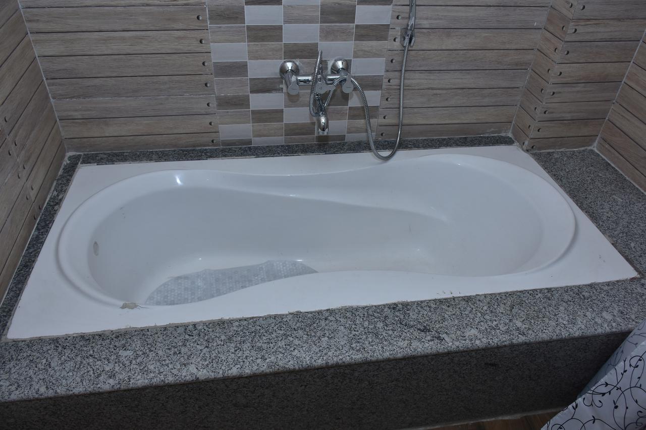 Kishanganj Hotel Daftari Palace מראה חיצוני תמונה