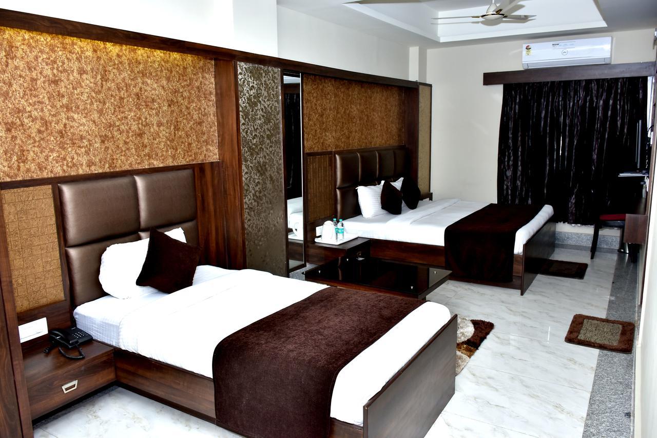 Kishanganj Hotel Daftari Palace מראה חיצוני תמונה