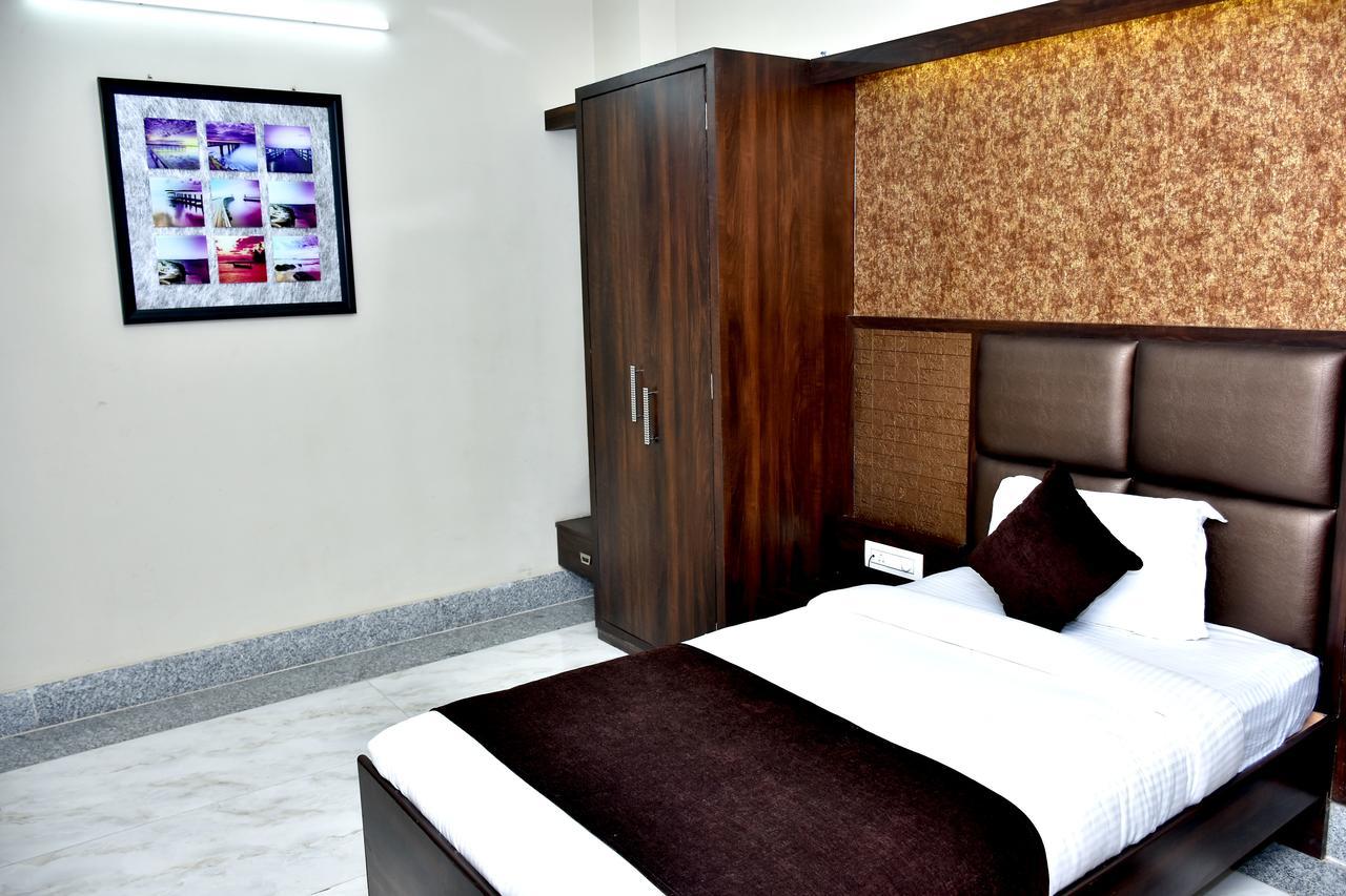 Kishanganj Hotel Daftari Palace מראה חיצוני תמונה