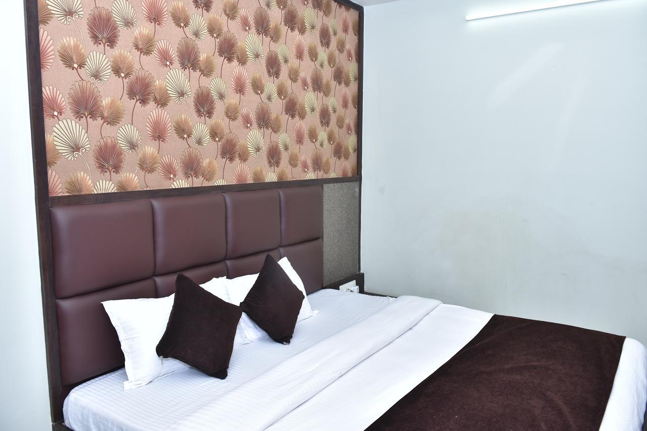 Kishanganj Hotel Daftari Palace מראה חיצוני תמונה