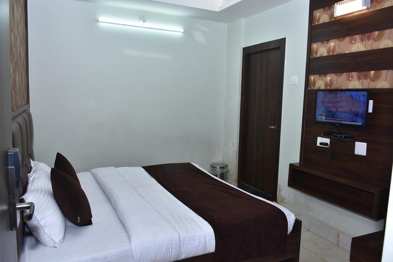 Kishanganj Hotel Daftari Palace מראה חיצוני תמונה
